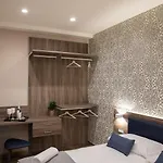 Bed & Breakfast Famalu Naples